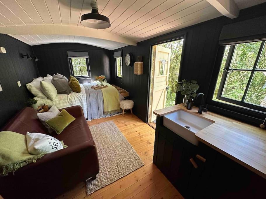 Cornwall Woodland Shepherd'S Hut - Dennis Hut Bodmin Eksteriør billede